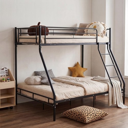 Sturdy metal triple bunk bed - triple,